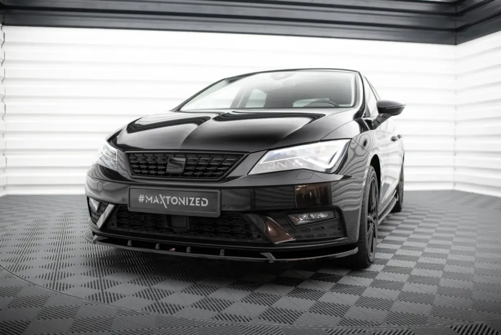 Front Splitter V.1 compatible with Seat Leon Mk3 Facelift