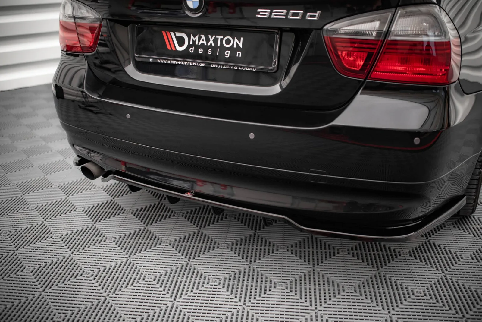 Rear Splitter (With Diffuser) compatible with BMW 3 Sedan E90
