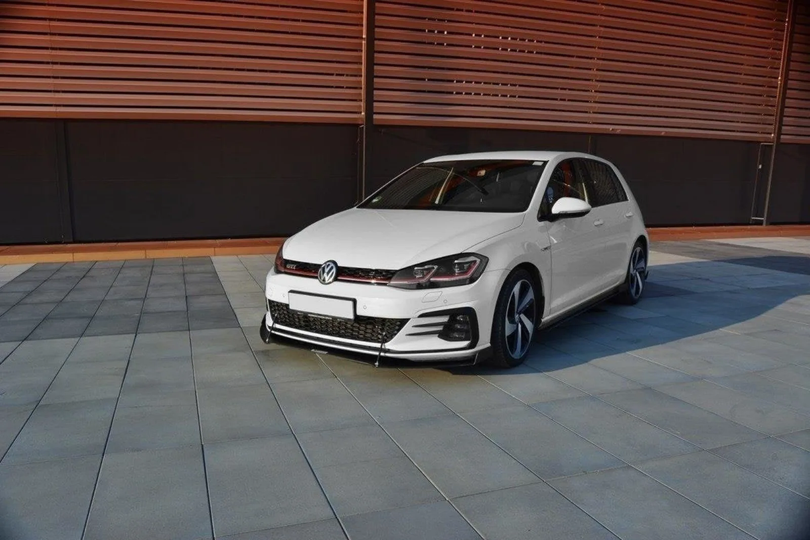 Front Splitter Racing V.2 compatible with Volkswagen Golf GTI / GTD Mk7 Facelift