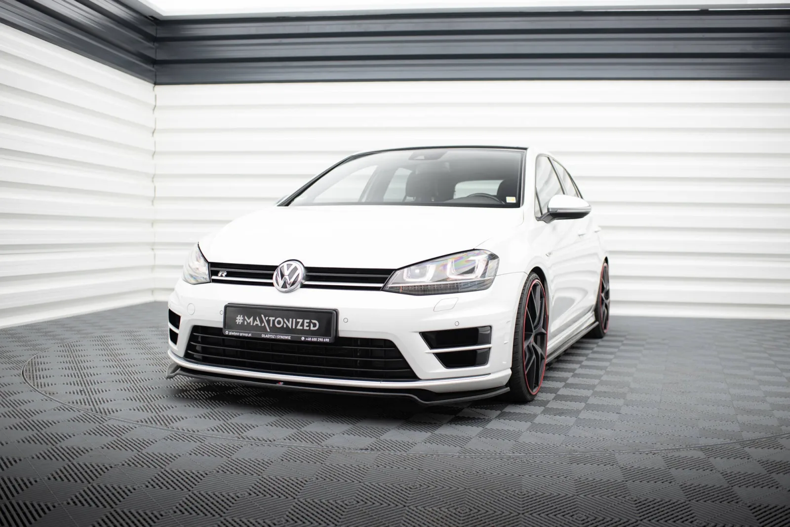 Front Splitter V.2 compatible with Volkswagen Golf R / R-Line Mk7