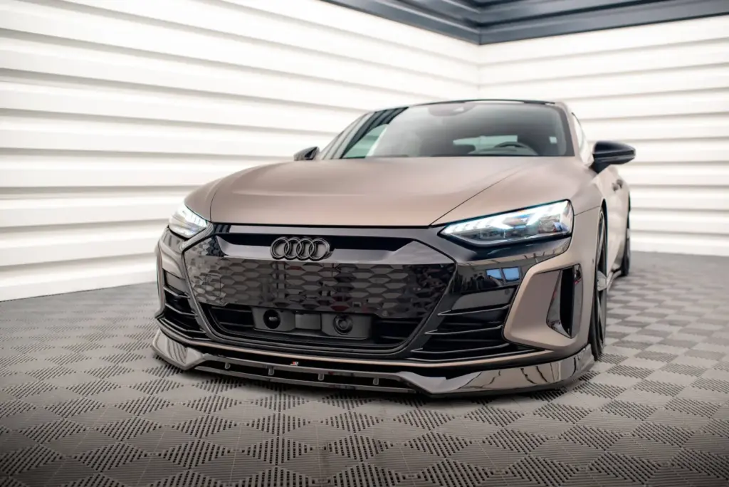 Front Splitter V.3 compatible with Audi e-Tron GT / RS GT Mk1
