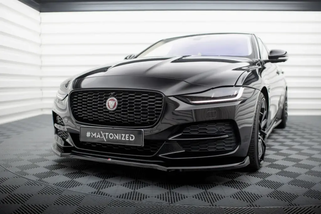 Front Splitter V.1 compatible with Jaguar XE X760 Facelift