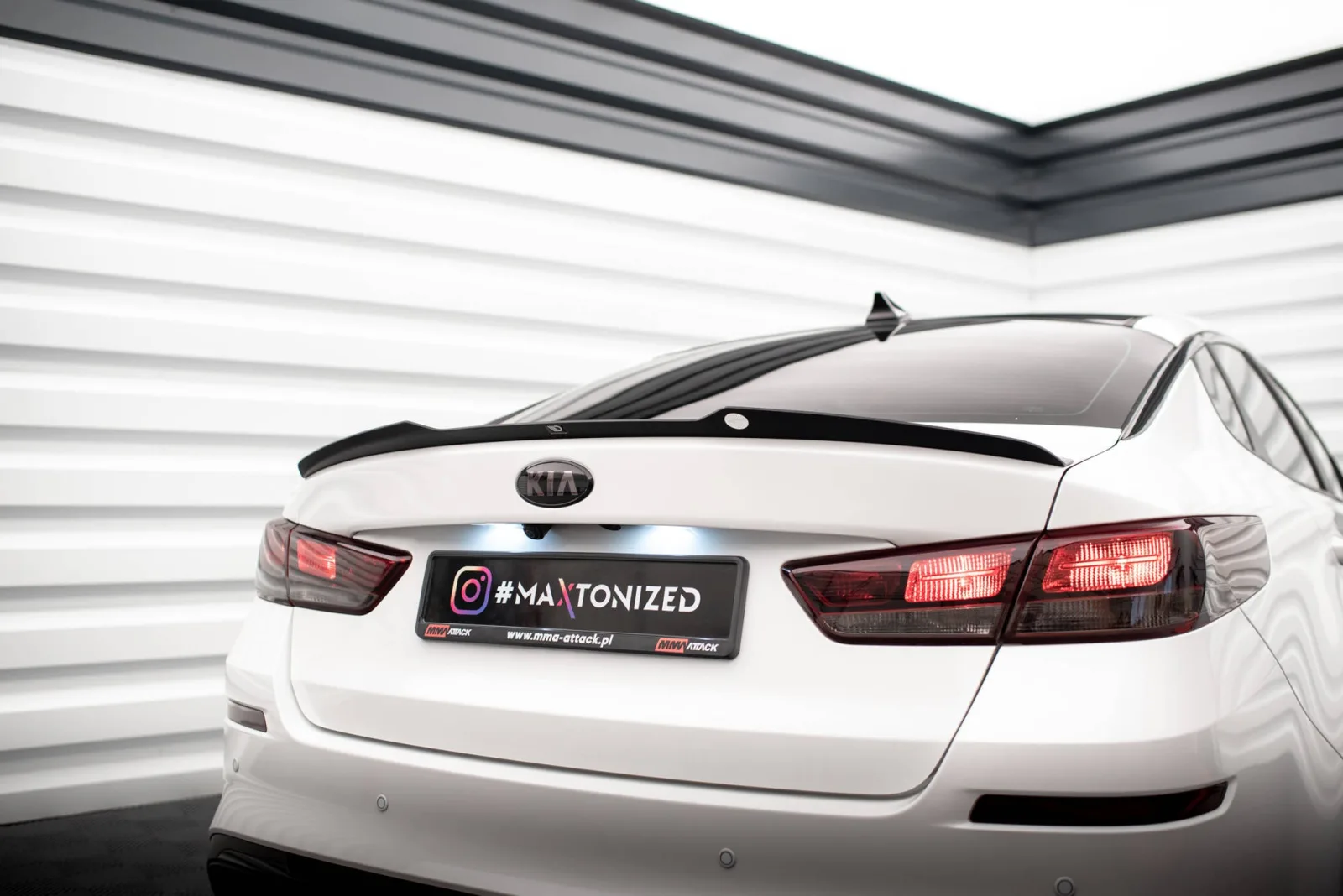 Spoiler Cap compatible with Kia Optima Mk4
