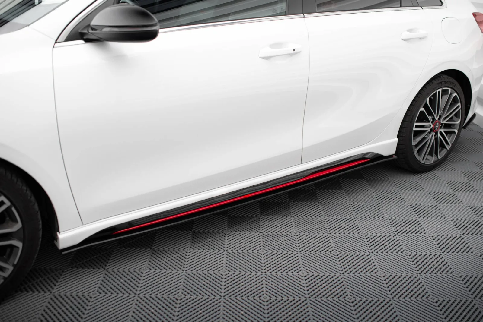 Side Skirts Diffusers Street Pro compatible with Kia Ceed GT Mk3 / Proceed Mk1