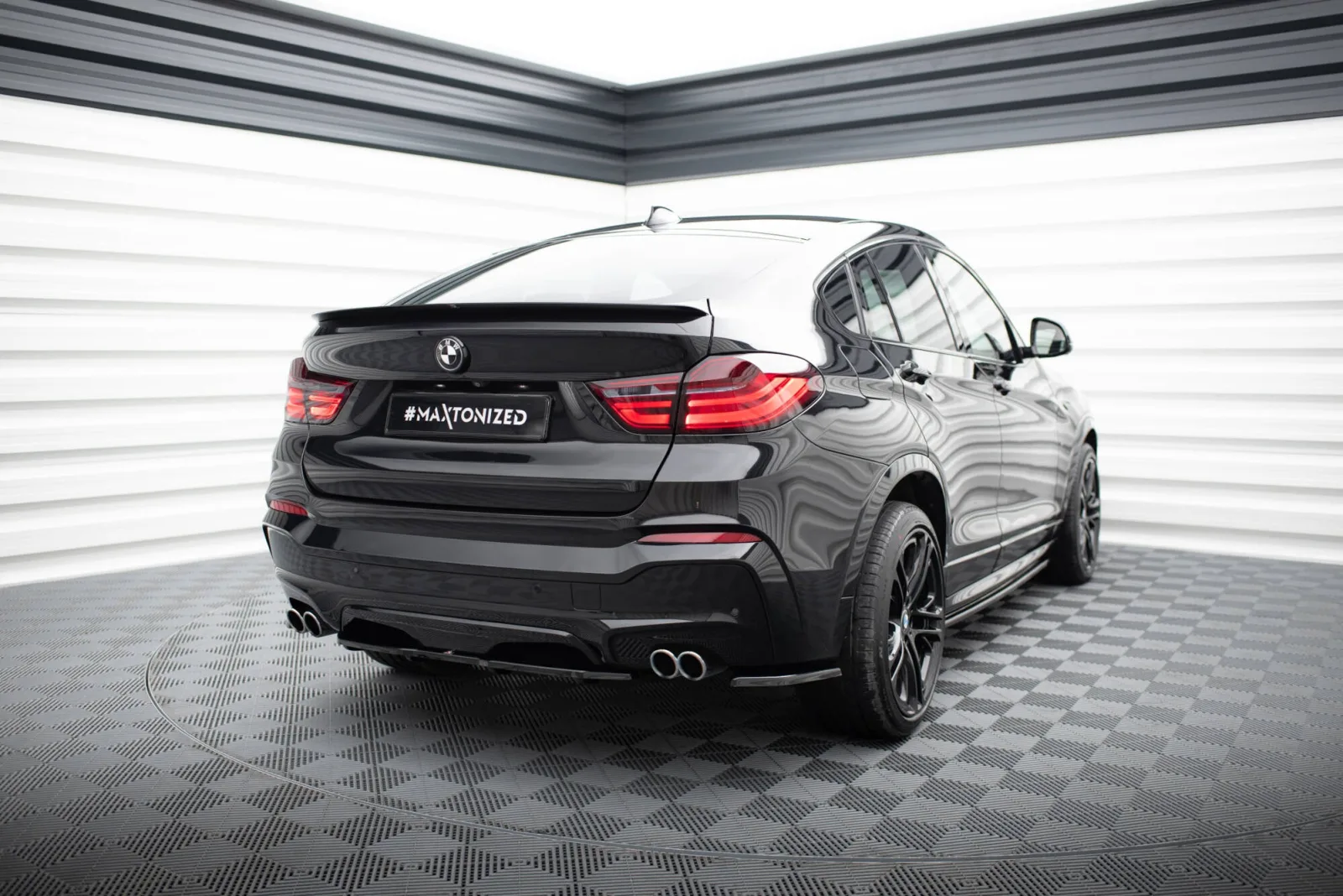 Rear Splitter compatible with BMW X4 M-Pack (With Diffuser)