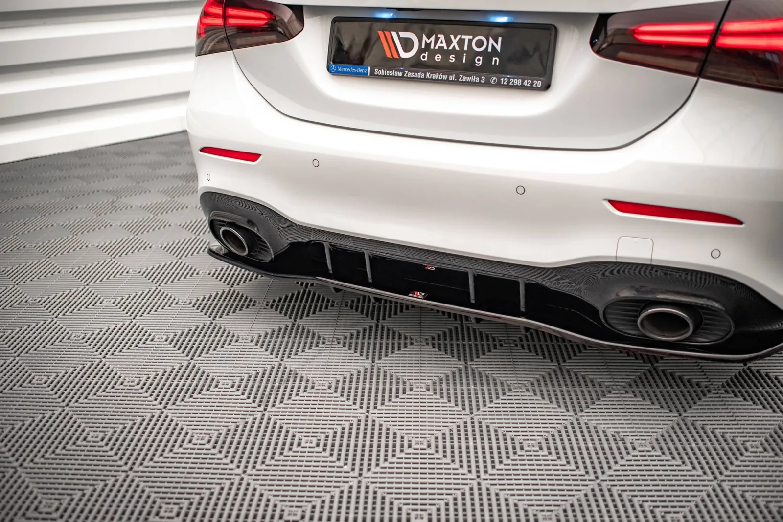 Rear Splitter (With Diffuser) V.1 compatible with Mercedes A 35 AMG Sedan V177