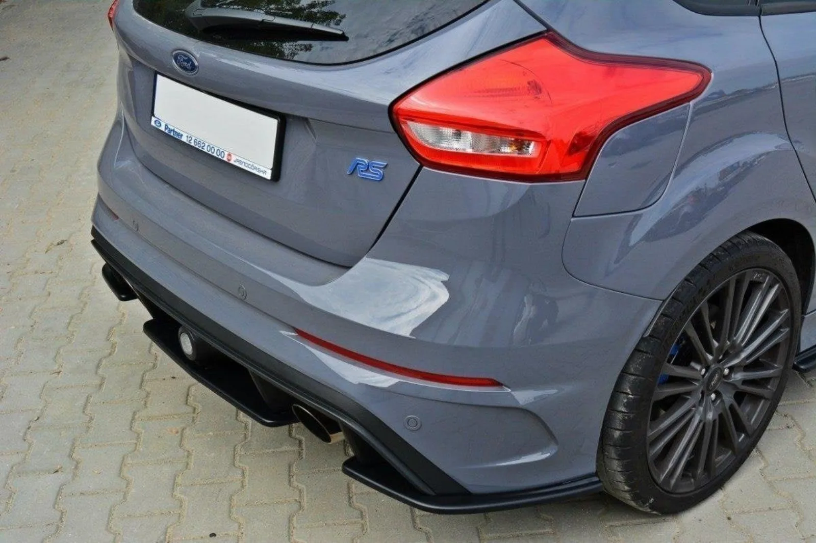 Rear Splitter compatible with Ford Focus RS Mk3