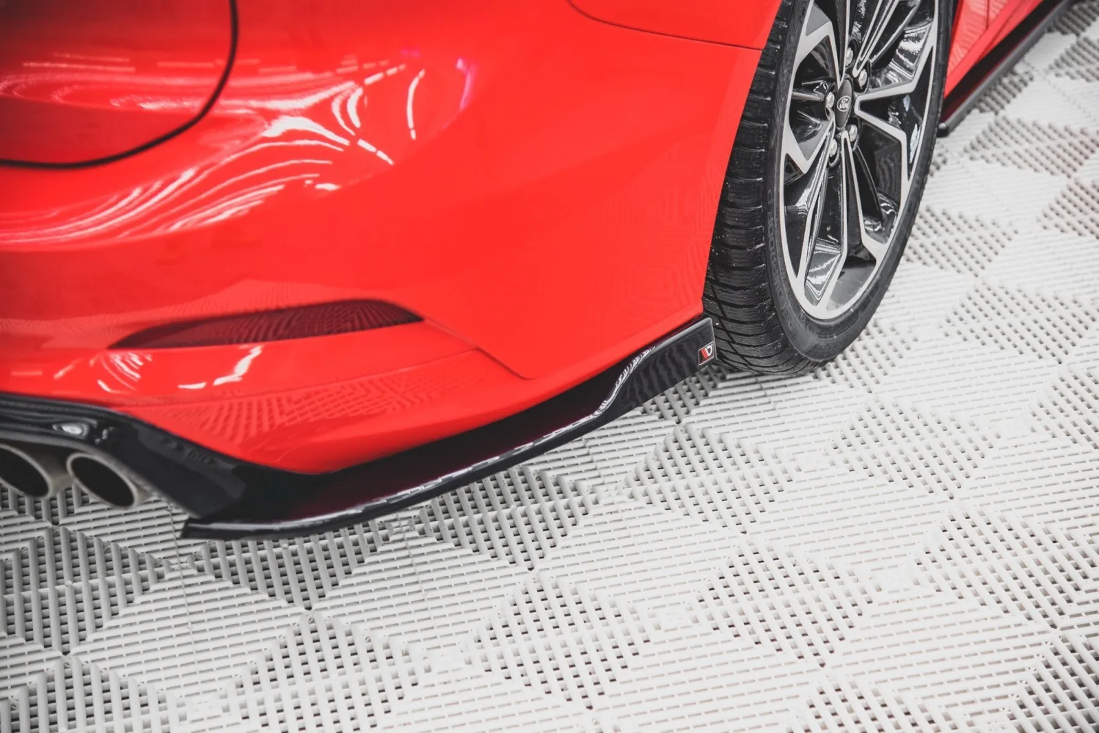 Rear Side Splitters V.4 (for valance V.1) compatible with Ford Focus ST-Line Estate Mk4
