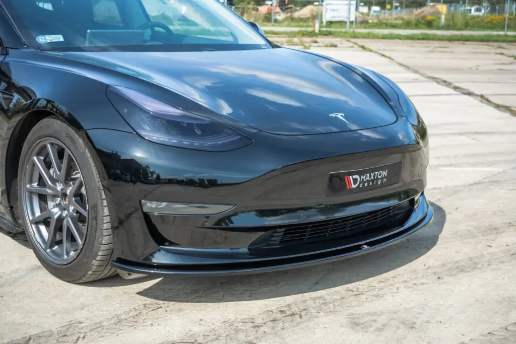 Front Splitter compatible with Tesla Model 3