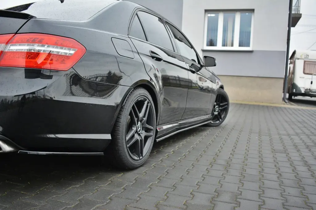 Side Skirts Diffusers compatible with Mercedes-Benz E63 AMG W212