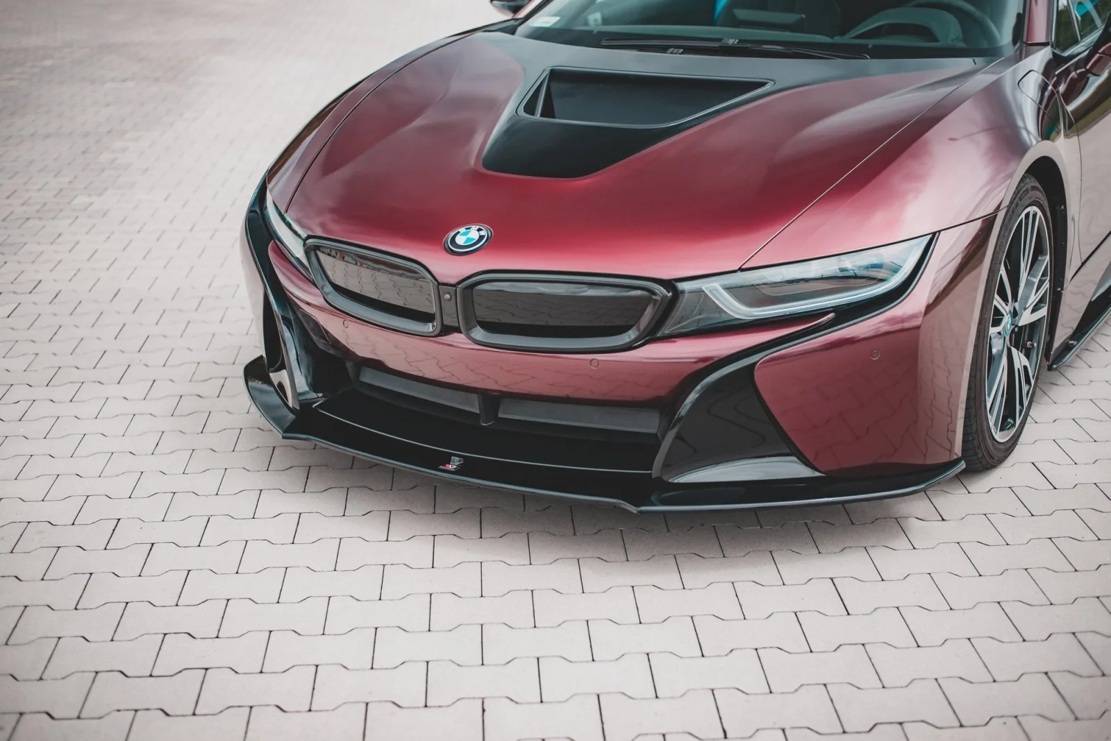 Front Splitter compatible with BMW i8