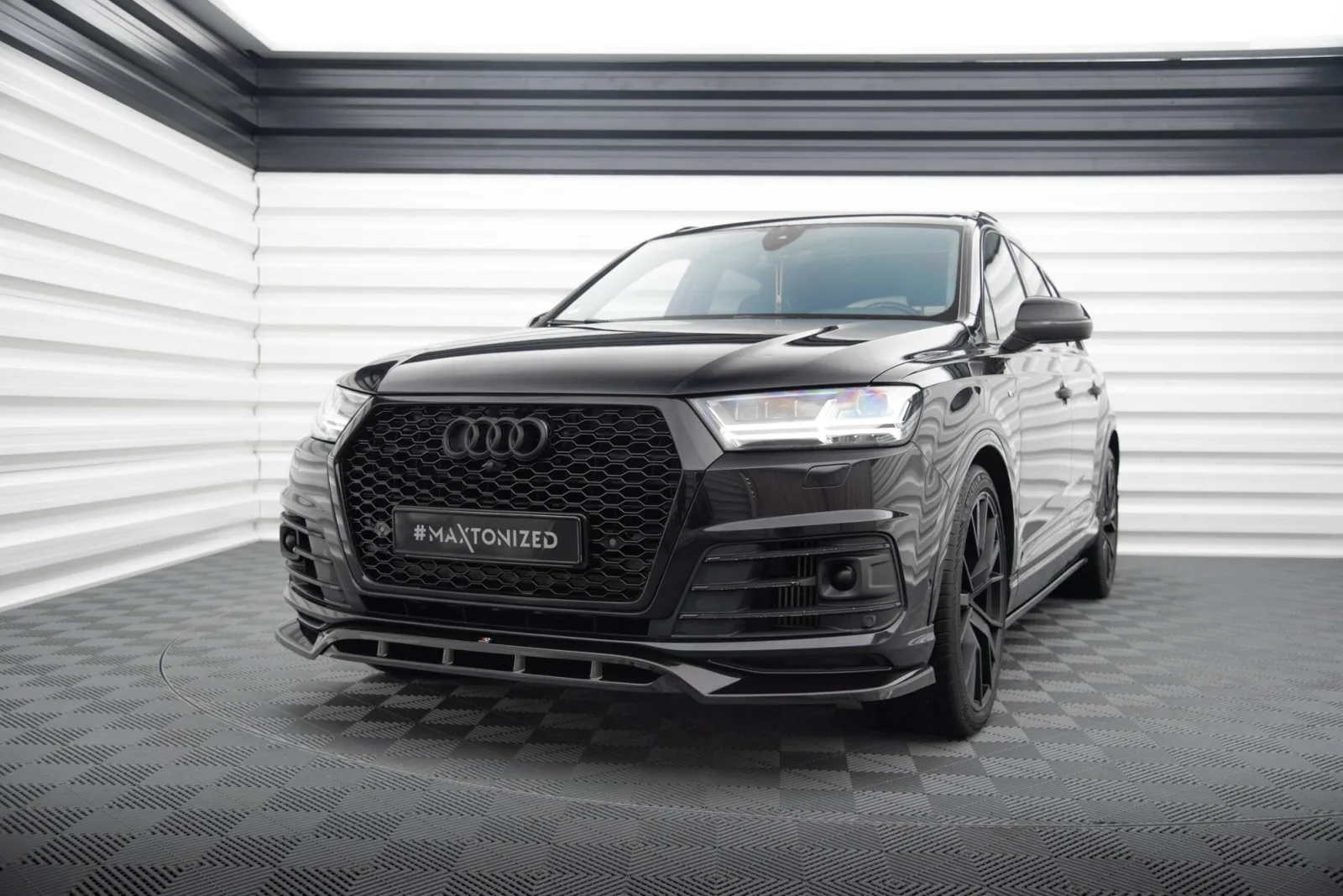 Front Splitter V.2 compatible with Audi SQ7 / Q7 S-Line Mk2