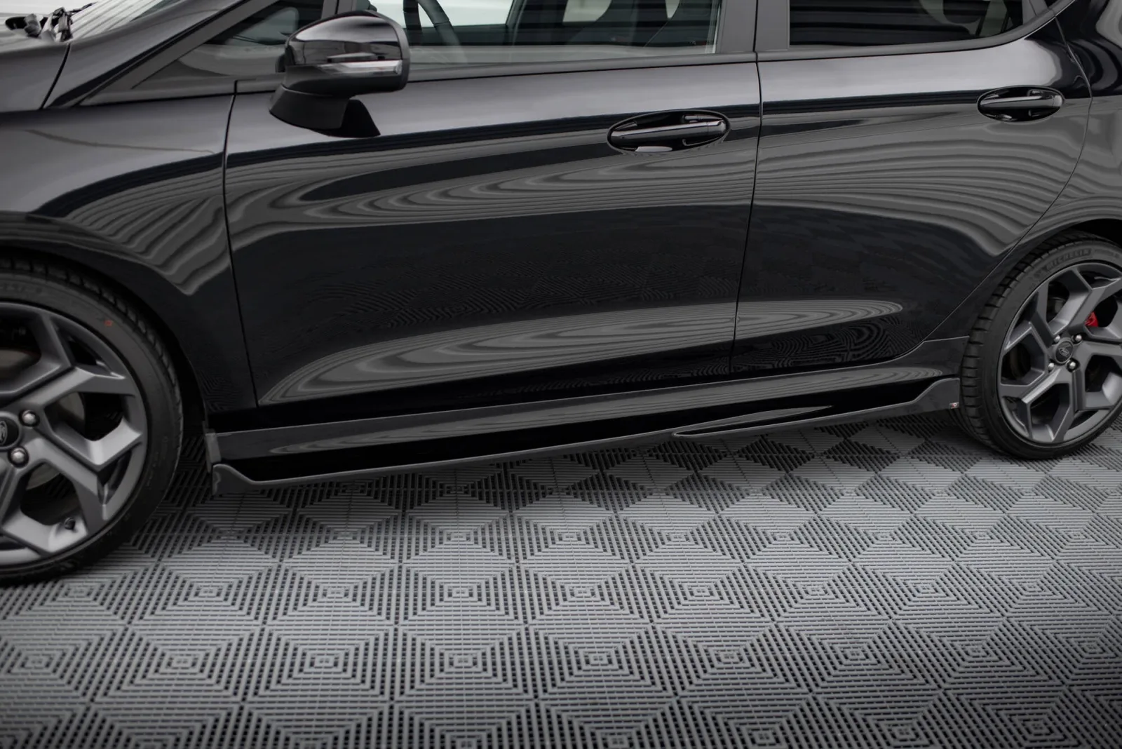 Side Skirts Diffusers V.4 compatible with Ford Fiesta Mk8 ST / ST-Line