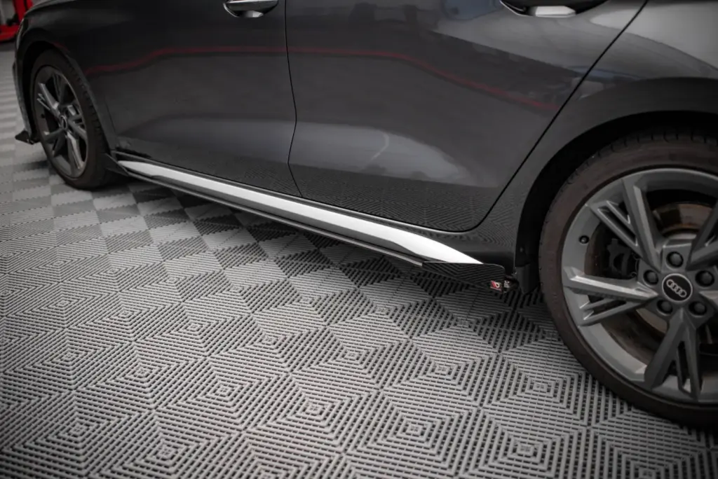 Side Flaps compatible with Audi S3 / A3 S-Line 8Y / 8Y Facelift