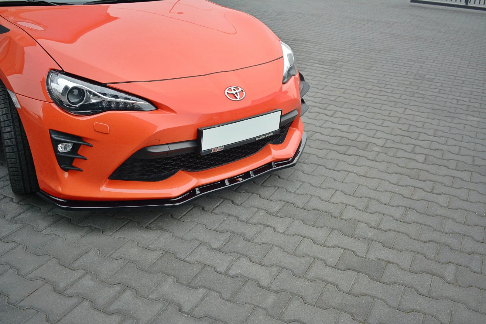Front Splitter V.3 compatible with Toyota GT86 Facelift
