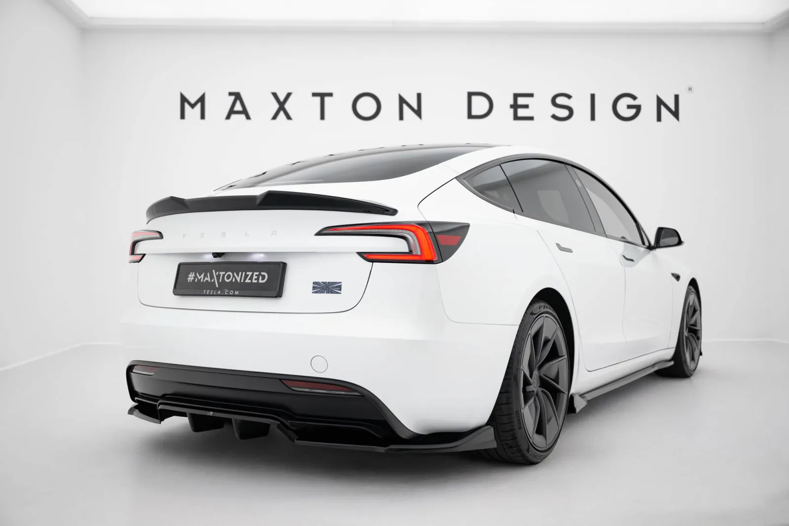 Rear Splitter (With Diffuser) V.1 compatible with Tesla Model 3 Performance Mk1 Facelift