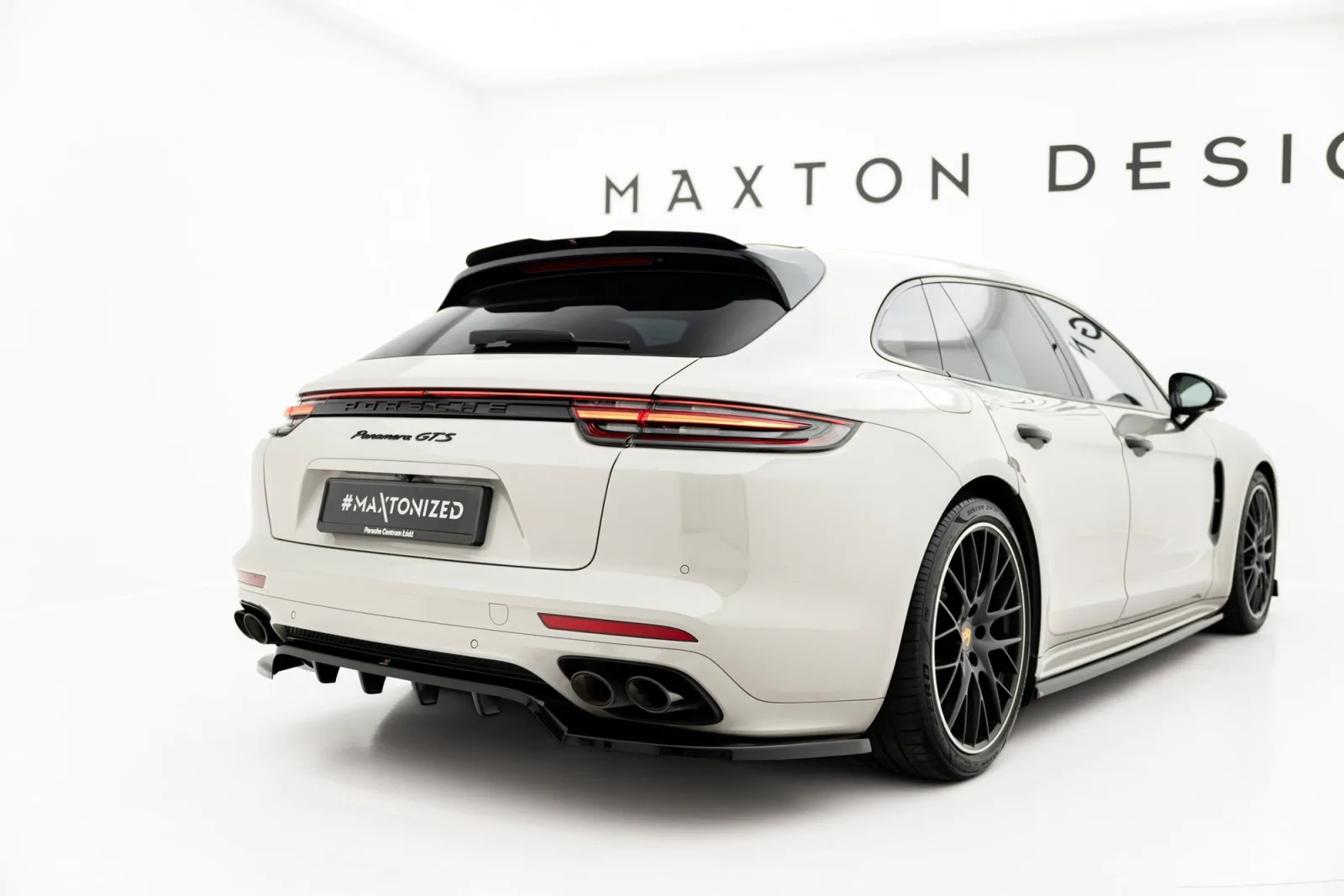 Rear Splitter (With Diffuser) compatible with Porsche Panamera GTS Sport Turismo 971 Facelift