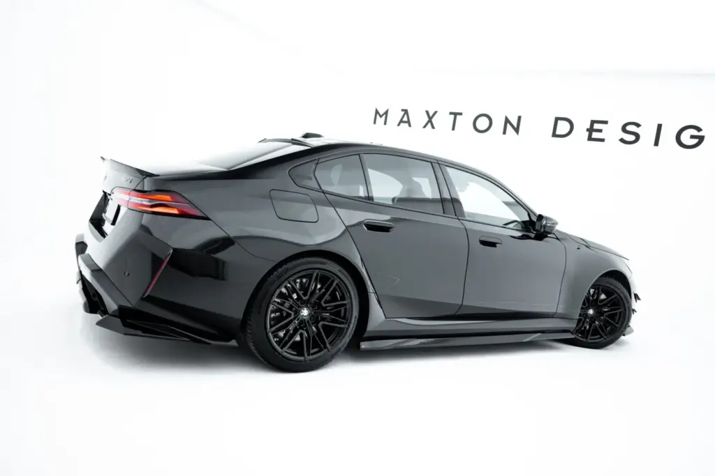 Side Skirts Diffusers compatible with BMW M5 Sedan / Touring G90