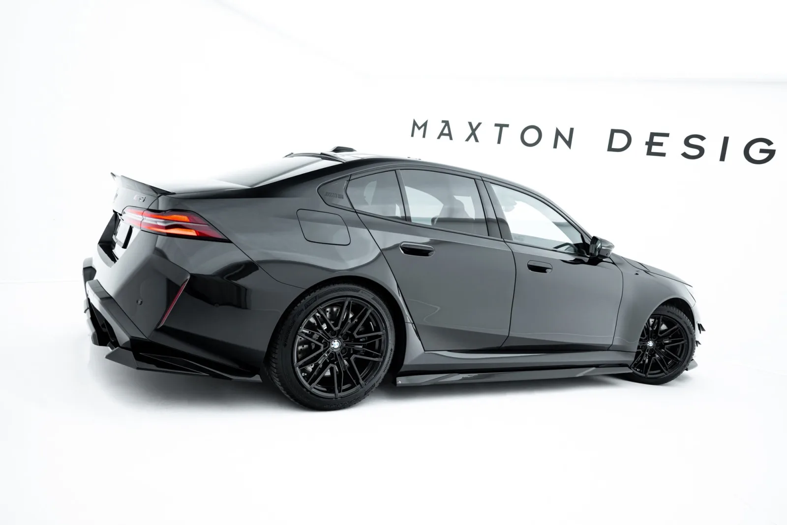 Side Skirts Diffusers compatible with BMW M5 Sedan / Touring G90