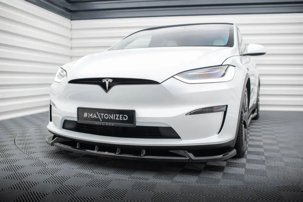 Front Splitter V.2 compatible with Tesla Model X Mk1 Facelift
