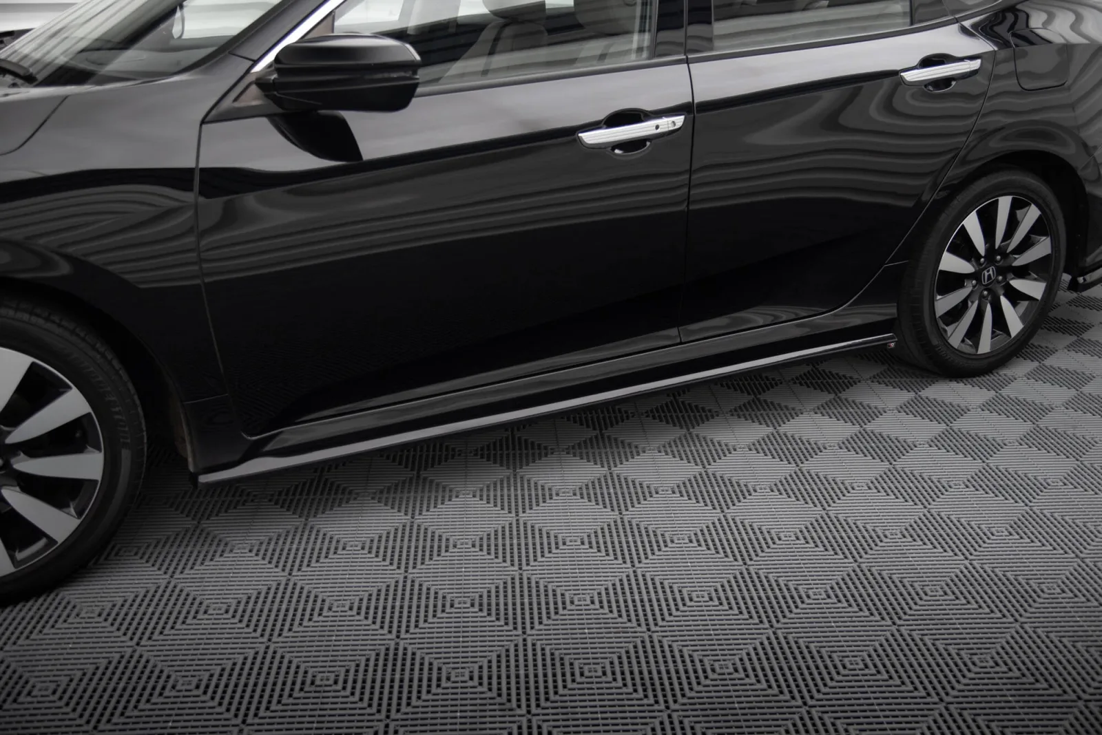 Side Skirts Diffusers compatible with Honda Civic Sedan Mk10 / Mk10 Facelift