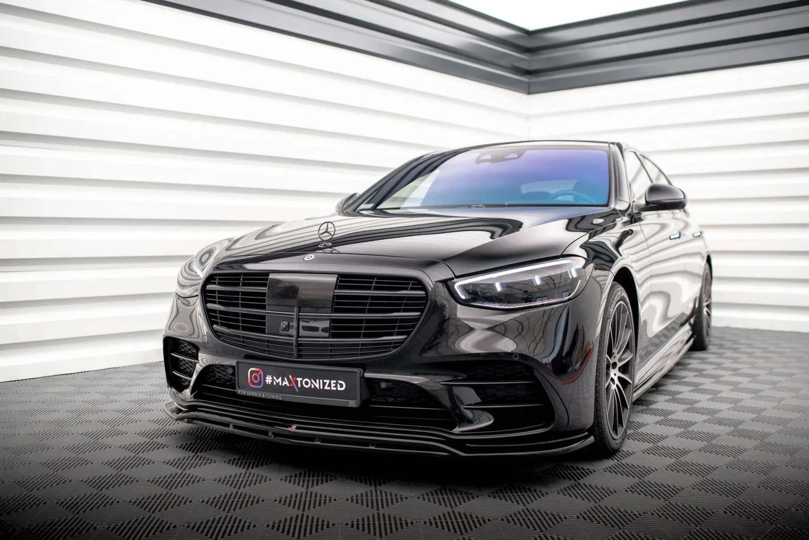 Front Splitter compatible with Mercedes-Benz S AMG-Line W223