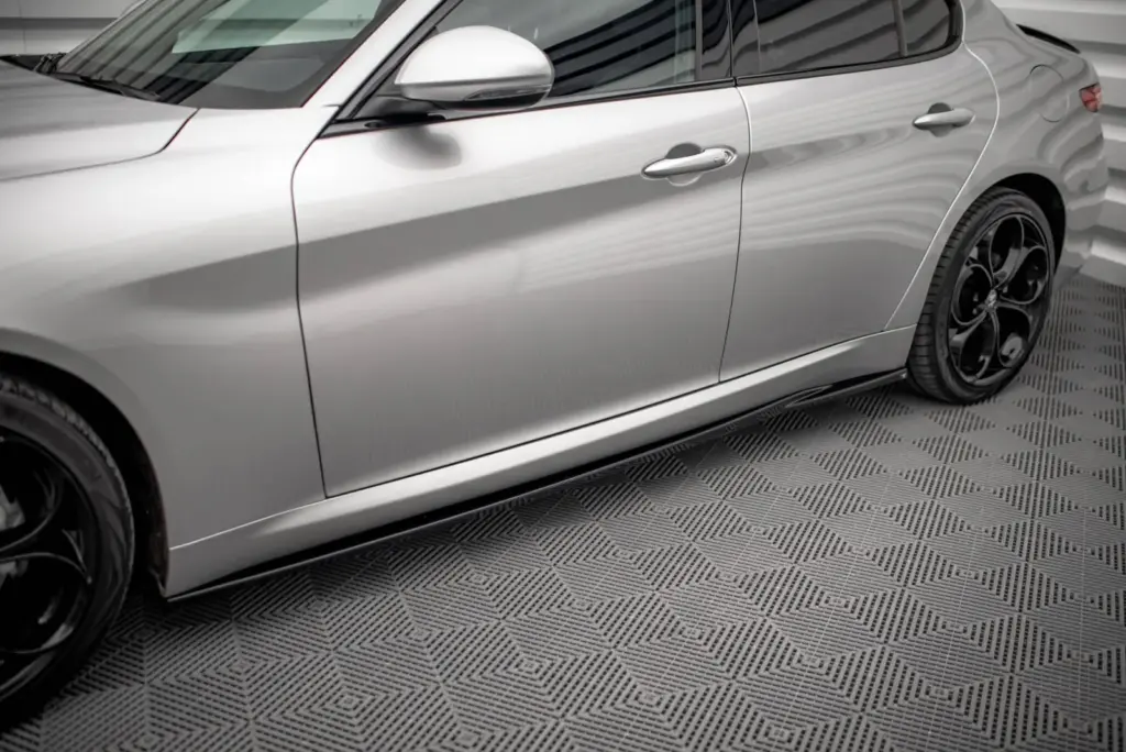 Side Skirts Diffusers compatible with Alfa Romeo Giulia Sport