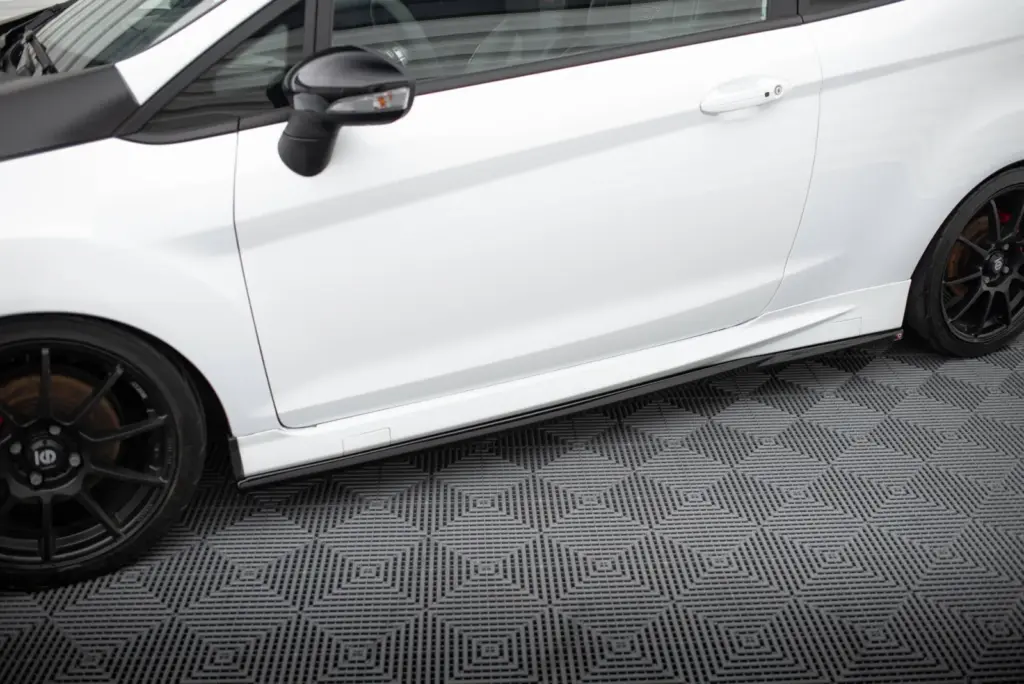 Side Skirts Diffusers V.4 compatible with Ford Fiesta ST / ST-Line Mk7