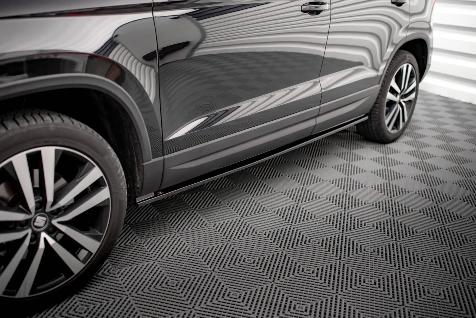 Side Skirts Diffusers compatible with Seat Ateca Mk1