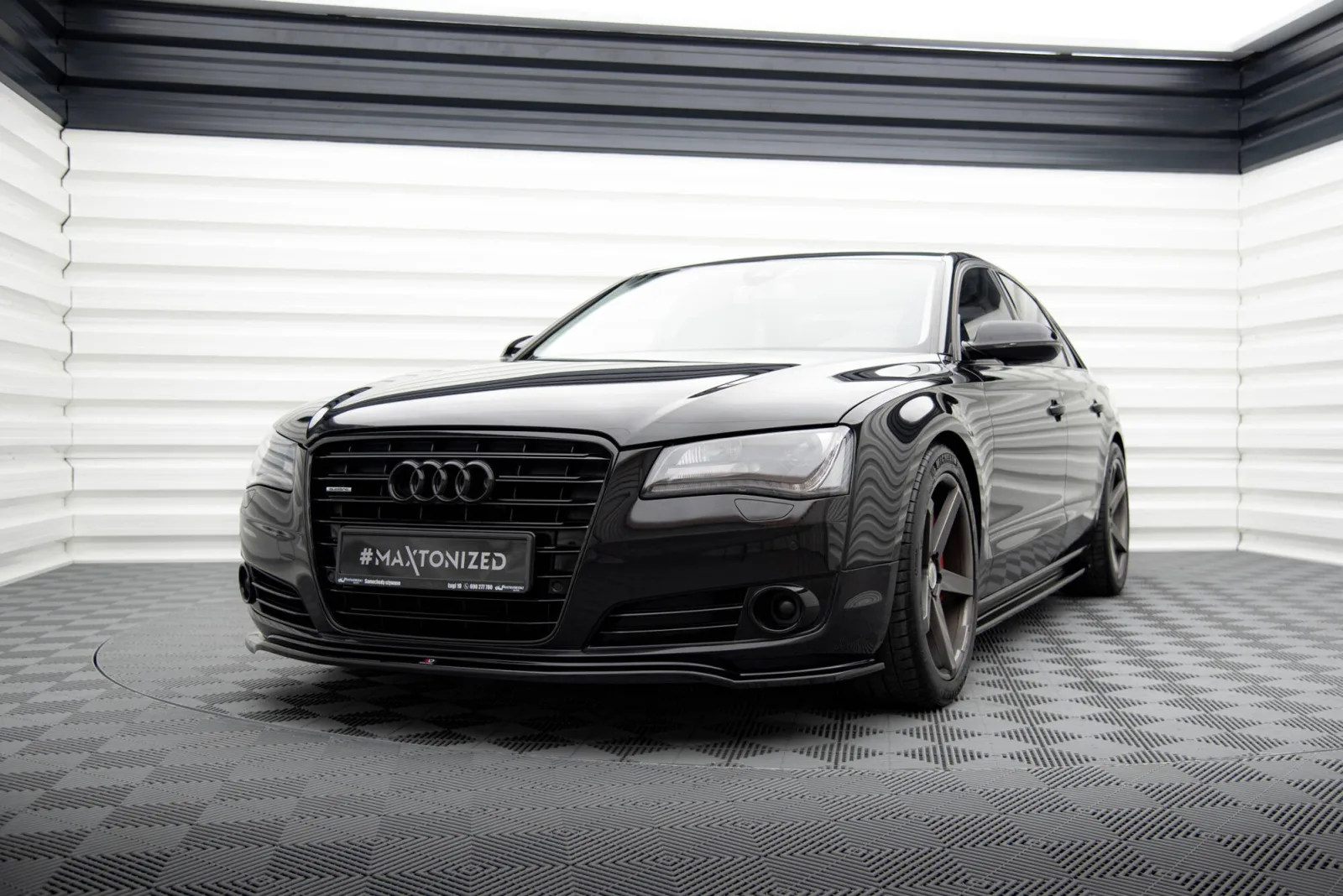 Front Splitter compatible with Audi A8 D4