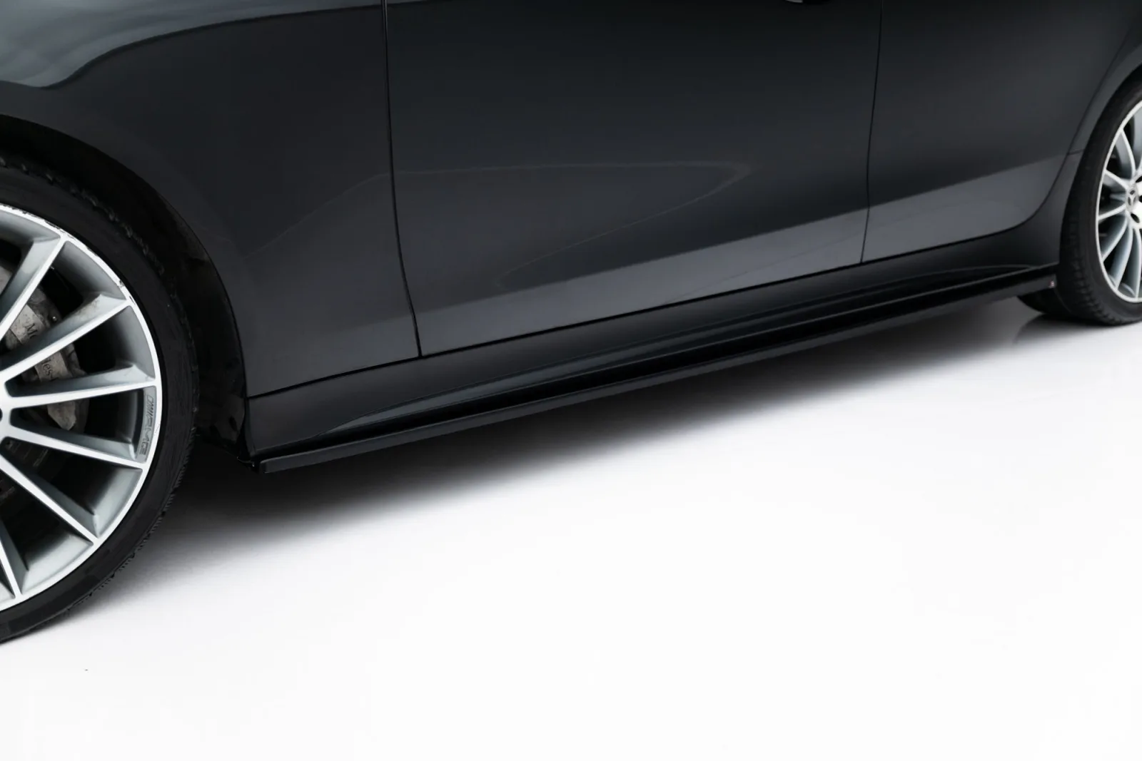 Side Skirts Diffusers compatible with Mercedes-AMG CLS 53 C257