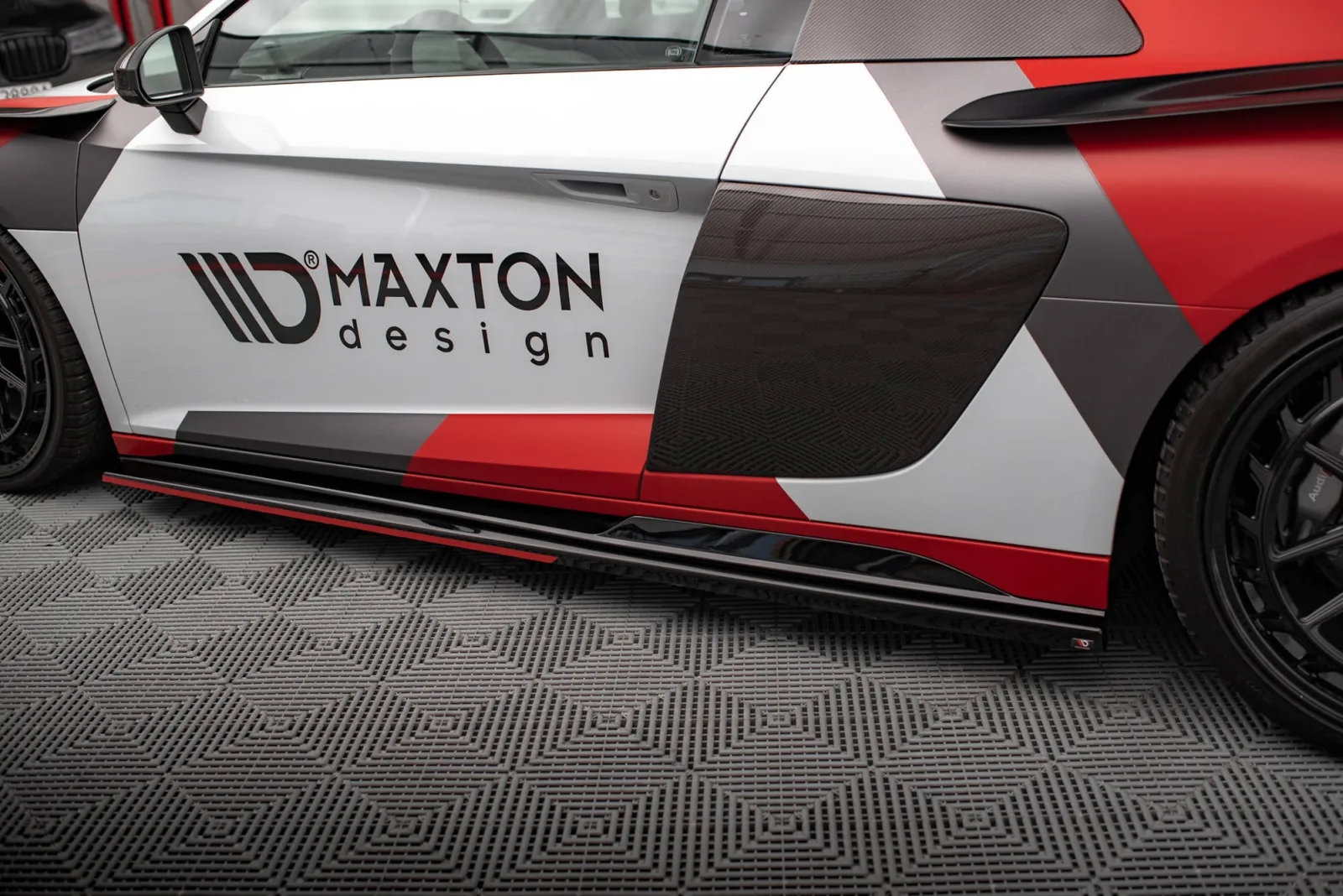 Side Skirts Diffusers compatible with Audi R8 Mk2 Facelift