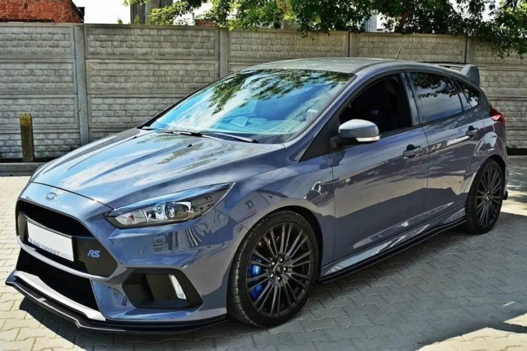 Front Splitter V.4 compatible with Ford Focus RS Mk3