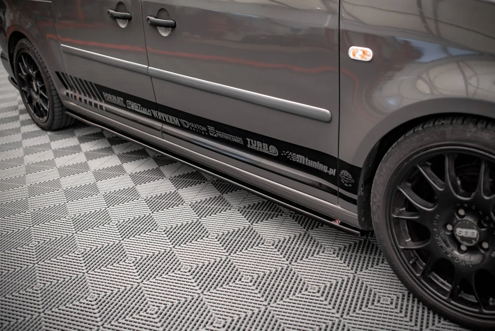 Side Skirts Diffusers compatible with Volkswagen Caddy Long Mk3 Facelift