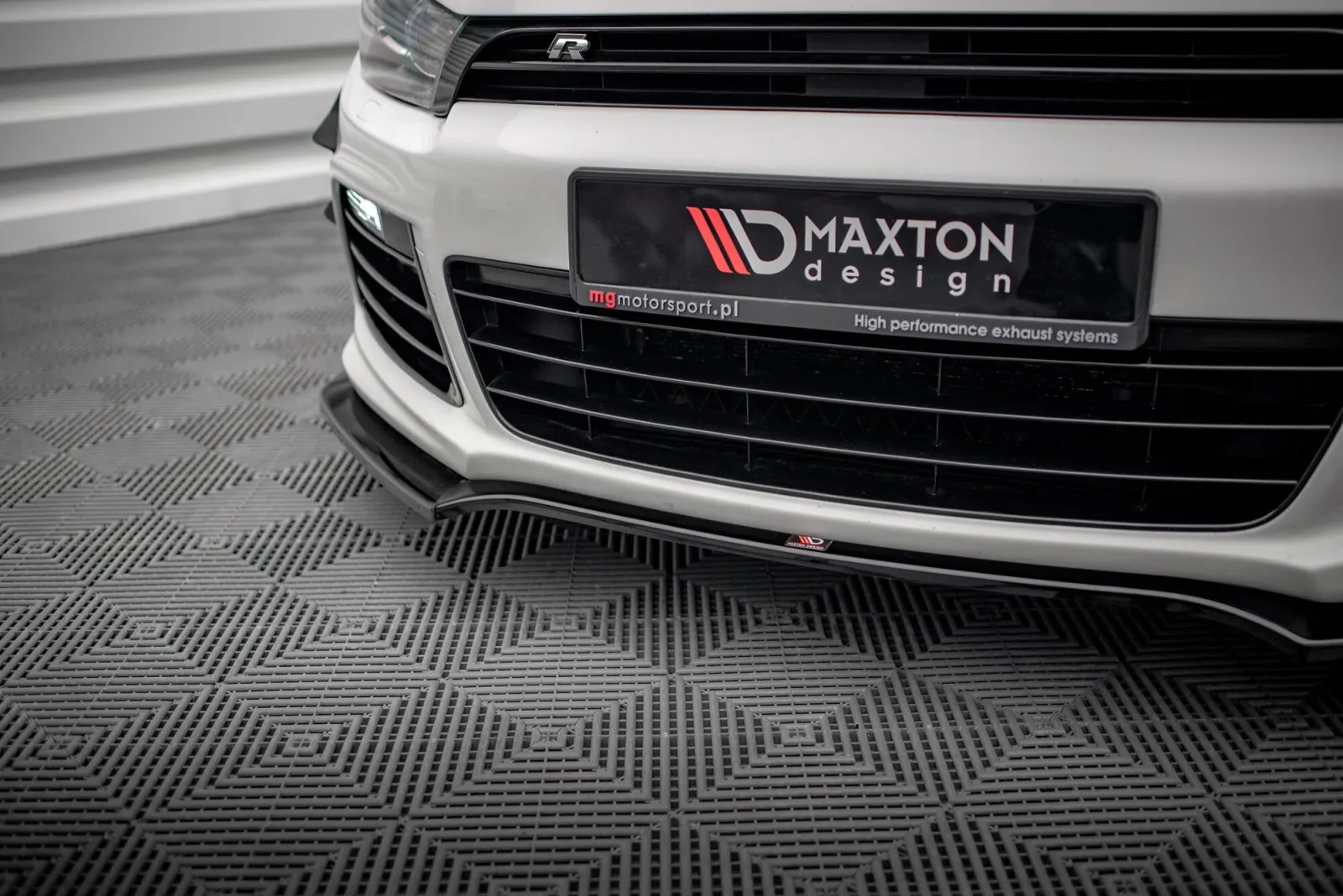 Front Splitter V.4 compatible with Volkswagen Scirocco R Mk3