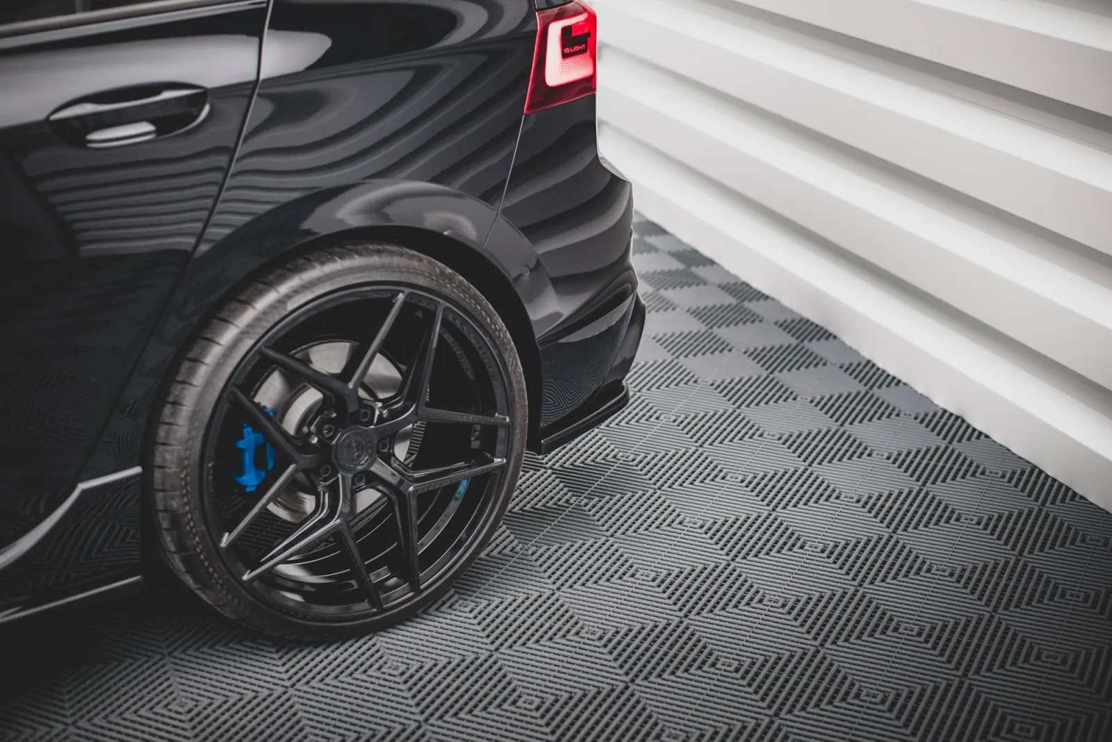Rear Side Splitters V.1 compatible with Volkswagen Golf R Hatchback Mk8