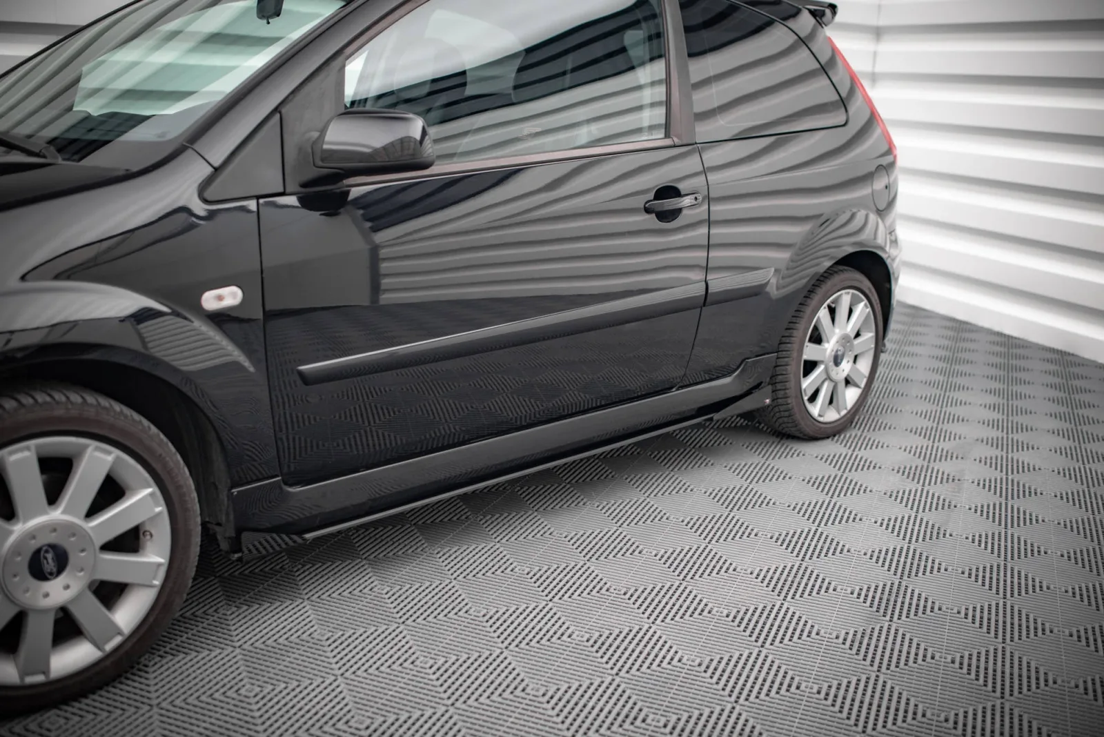 Side Skirts Diffusers Street Pro + Flaps compatible with Ford Fiesta ST Mk6