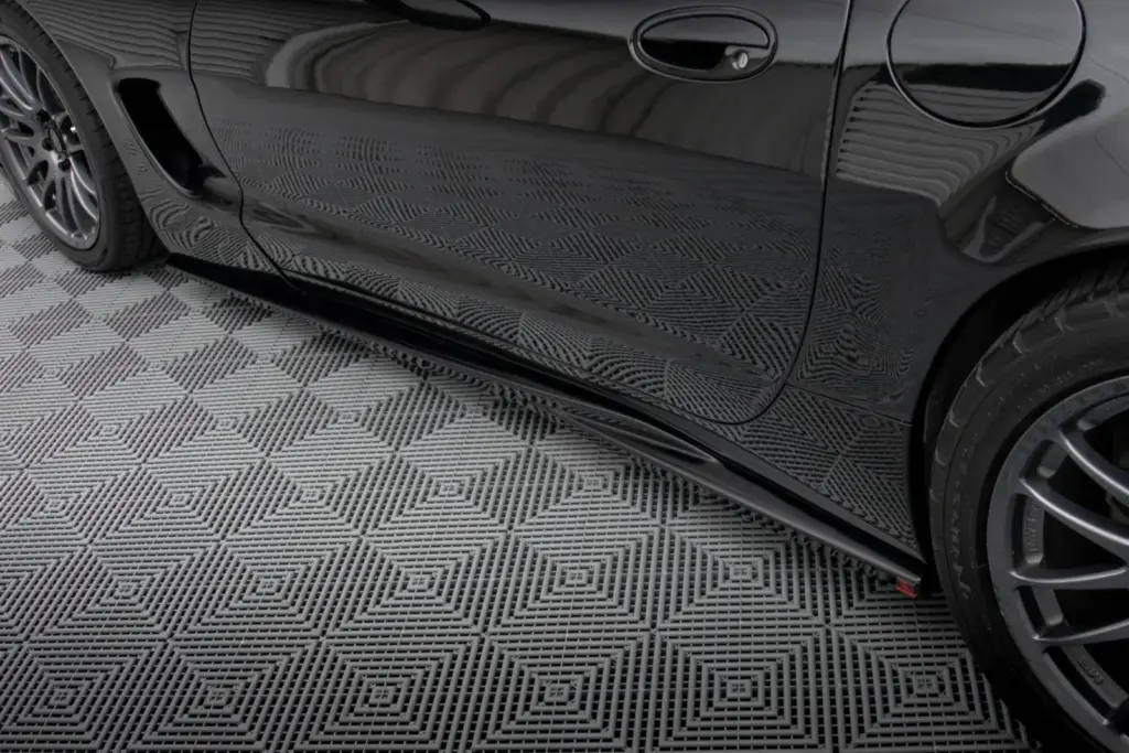 Side Skirts Diffusers compatible with Chevrolet Corvette C5