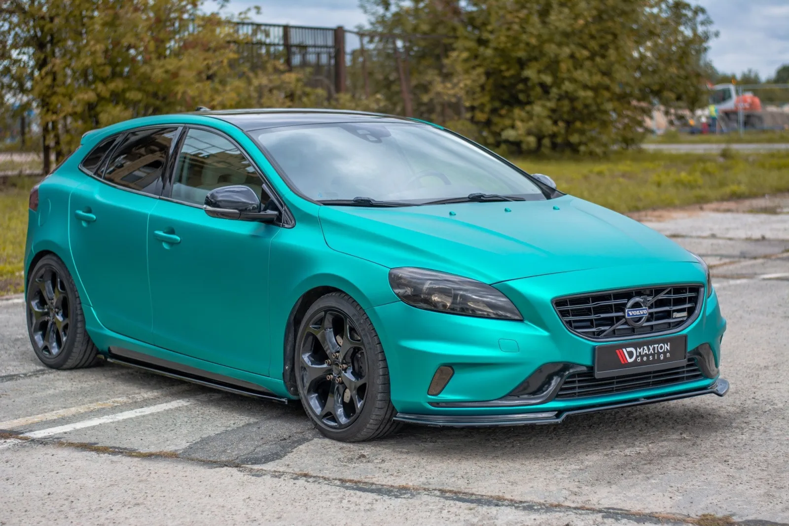 Front Splitter compatible with Volvo V40 R-design