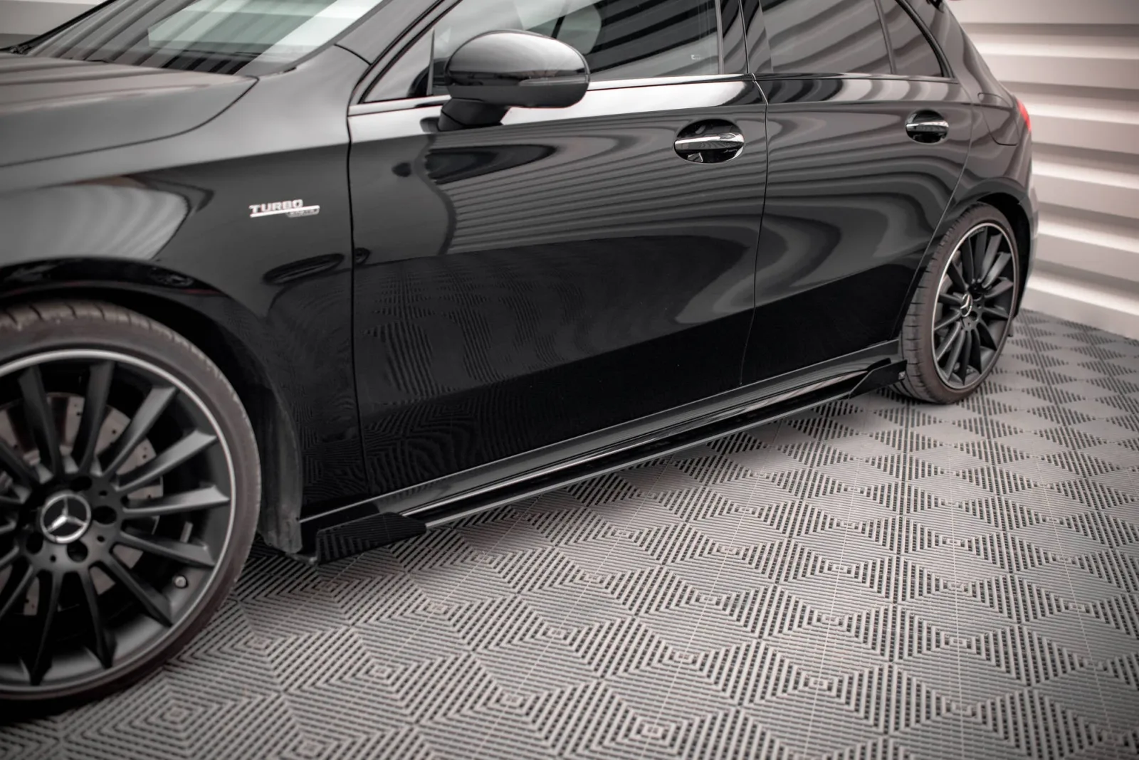 Side Skirts Diffusers Street Pro + Flaps compatible with Mercedes A35 AMG / AMG-Line Aero Pack W177