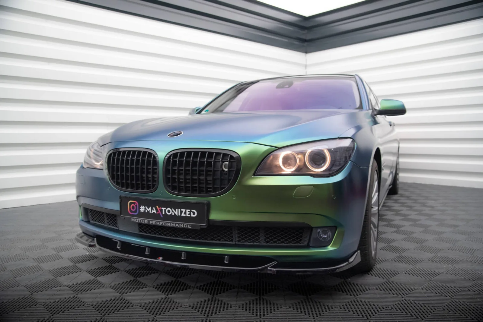 Front Splitter V.1 compatible with BMW 7 F01