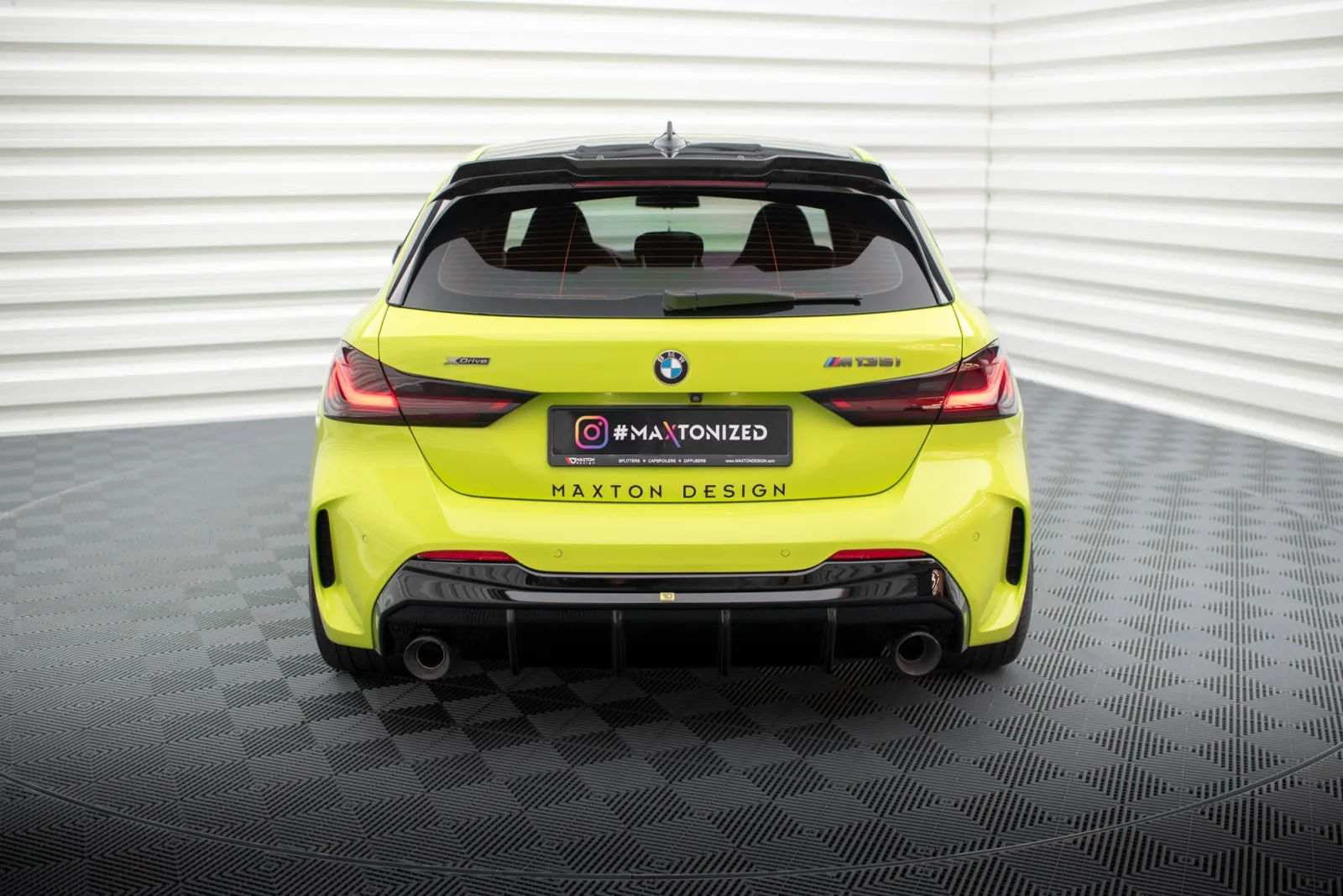 Rear Valance V.3 compatible with BMW 1 F40 M-Pack/ M135i / 128ti (Version with single exhausts on both sides)