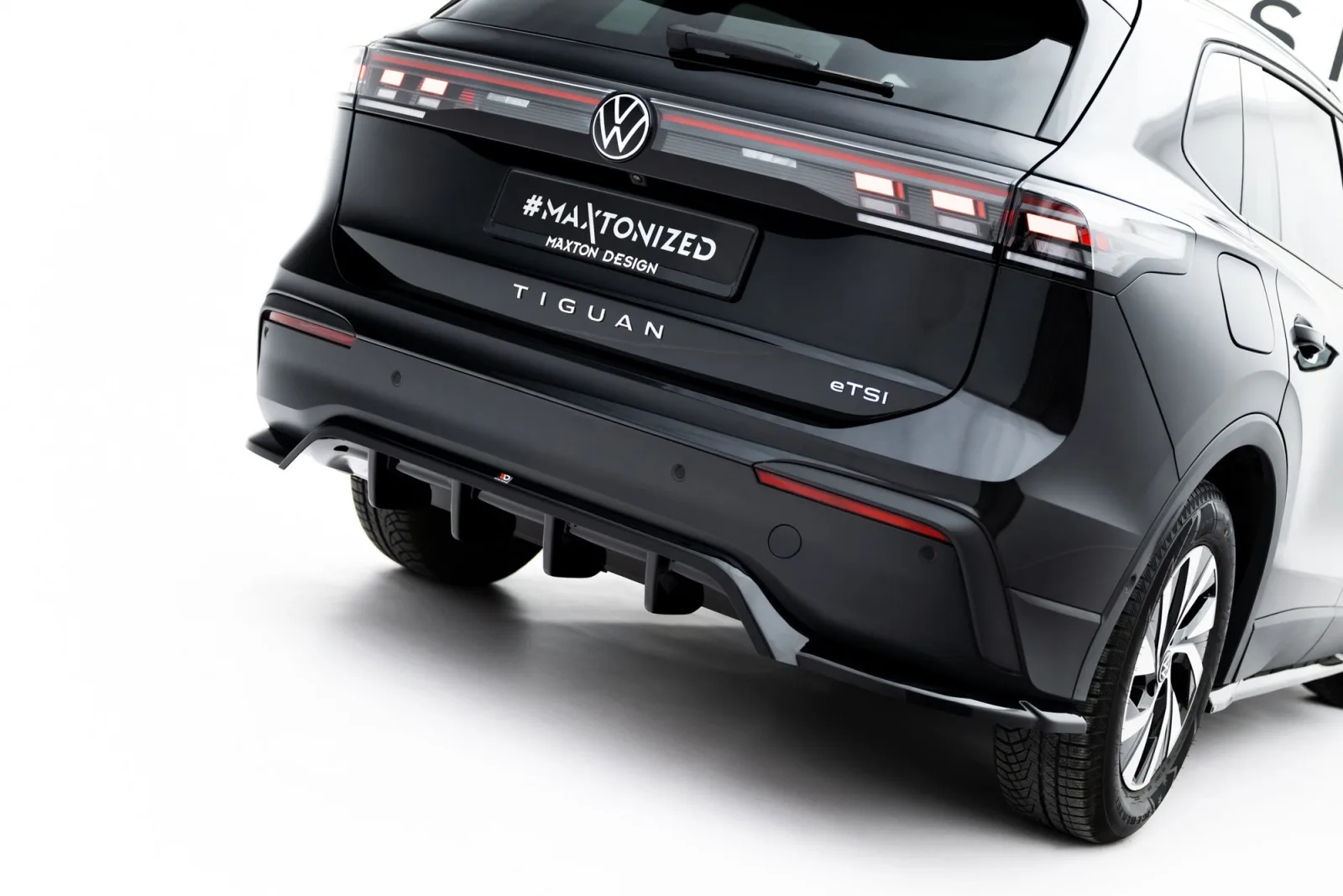 Rear Splitter (With Diffuser) compatible with Volkswagen Tiguan Mk3
