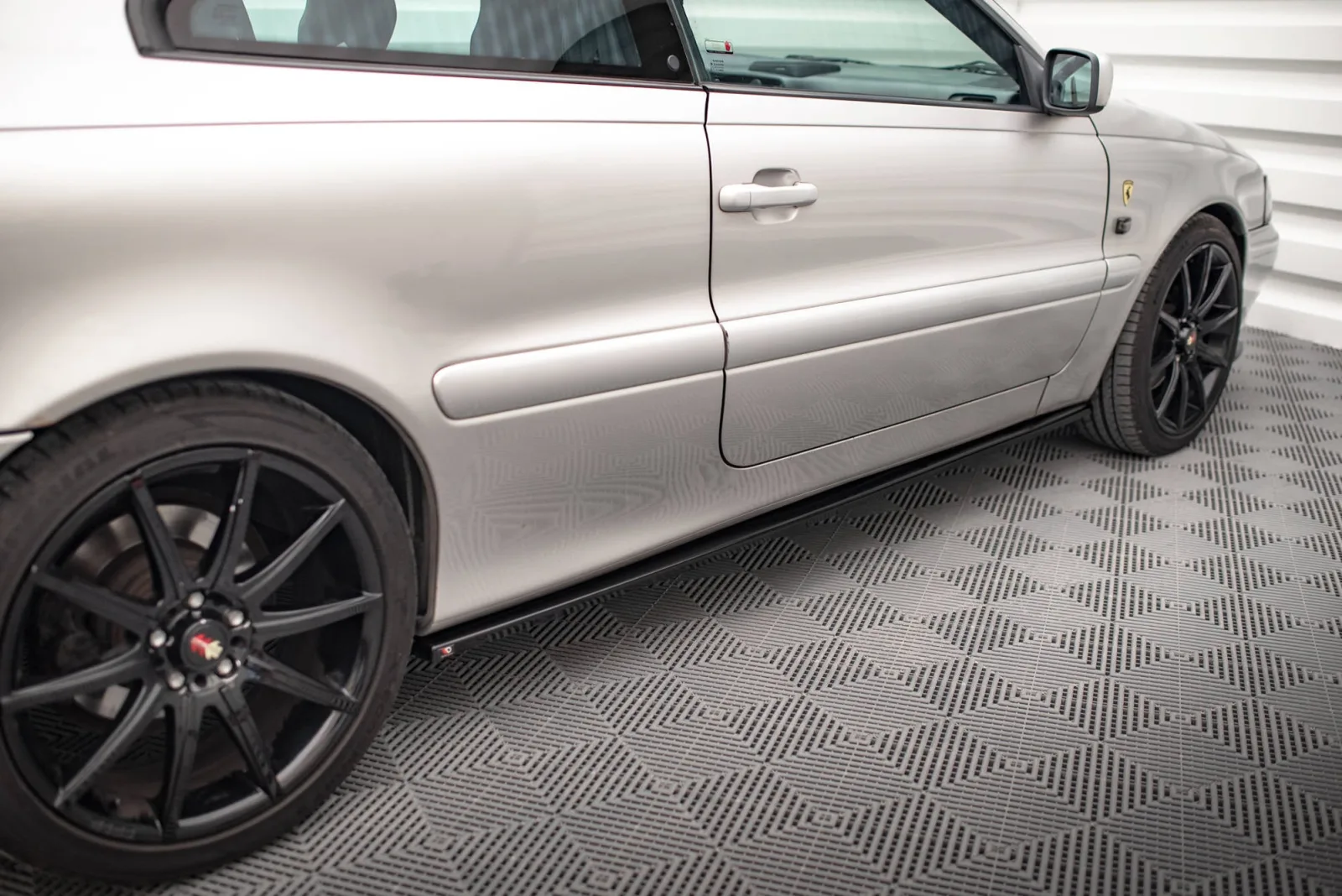 Side Skirts Diffusers compatible with Volvo C70 Mk1