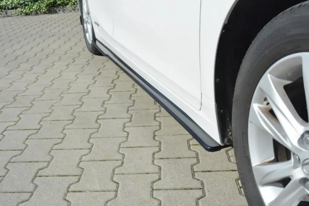Side Skirts Diffusers compatible with Lexus CT Mk1 Facelift