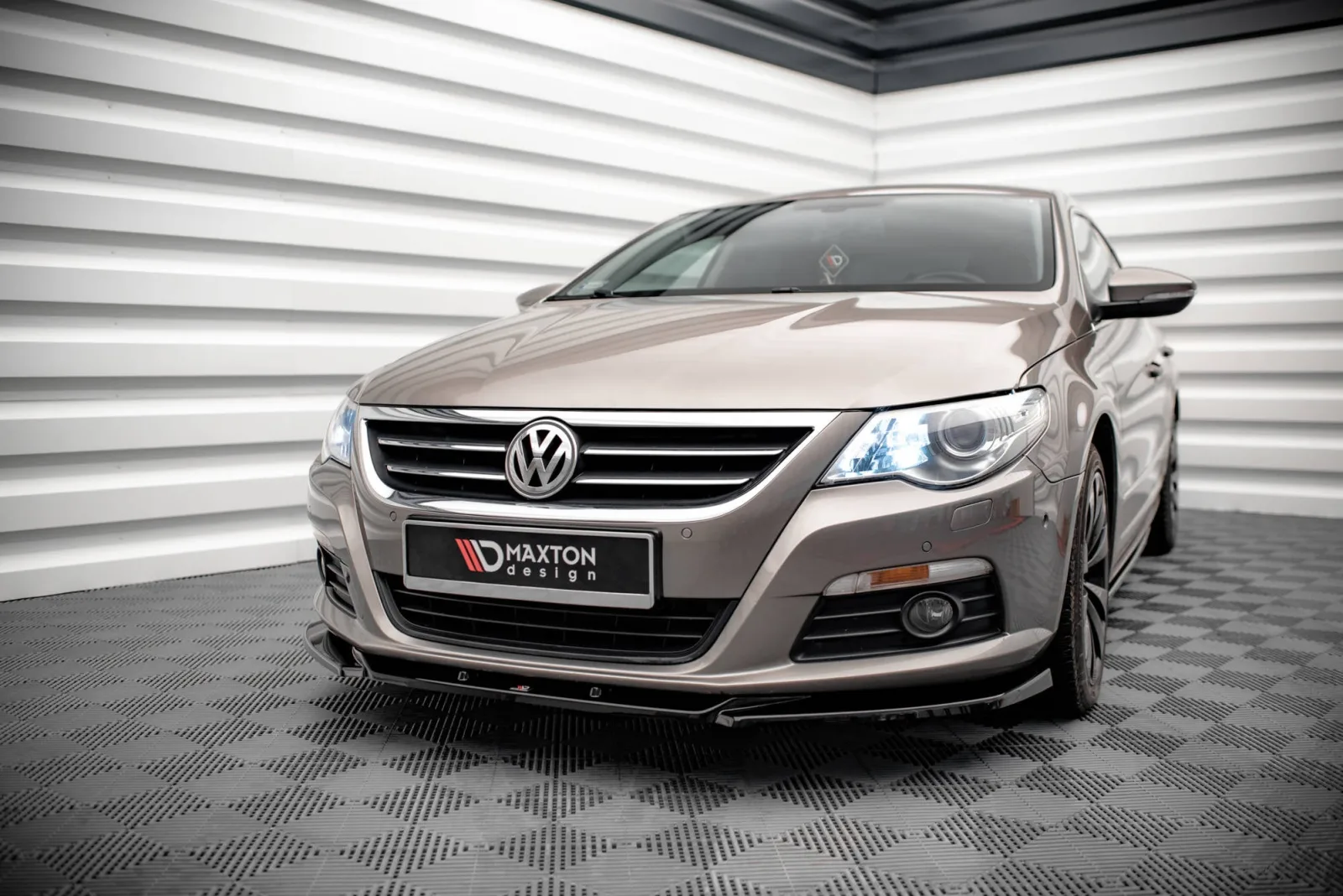 Front Splitter V.4 compatible with Volkswagen Passat CC