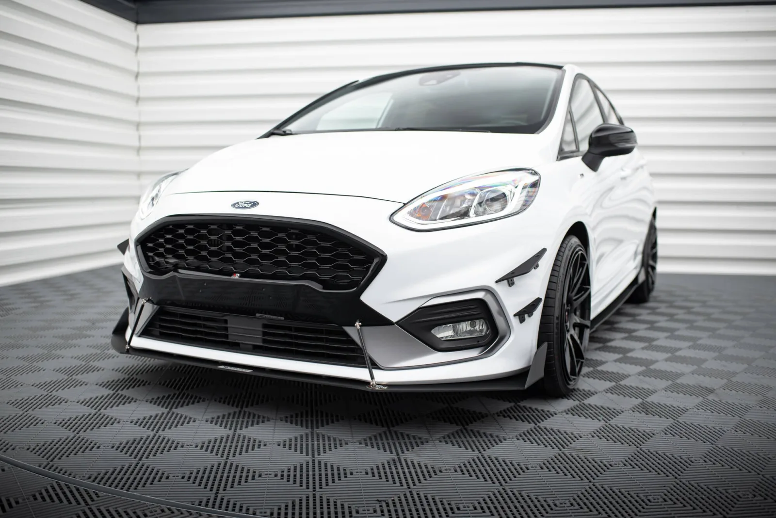 Front Splitter Racing V.1 compatible with Ford Fiesta Mk8 ST / ST-Line