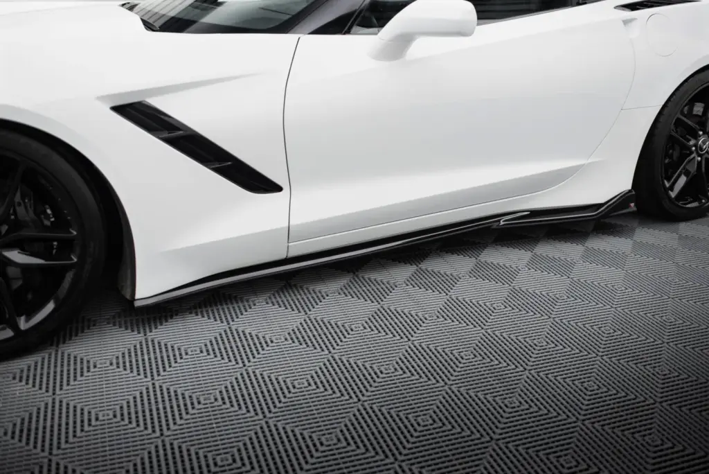 Side Skirts Diffusers V.2 compatible with Chevrolet Corvette Stingray C7