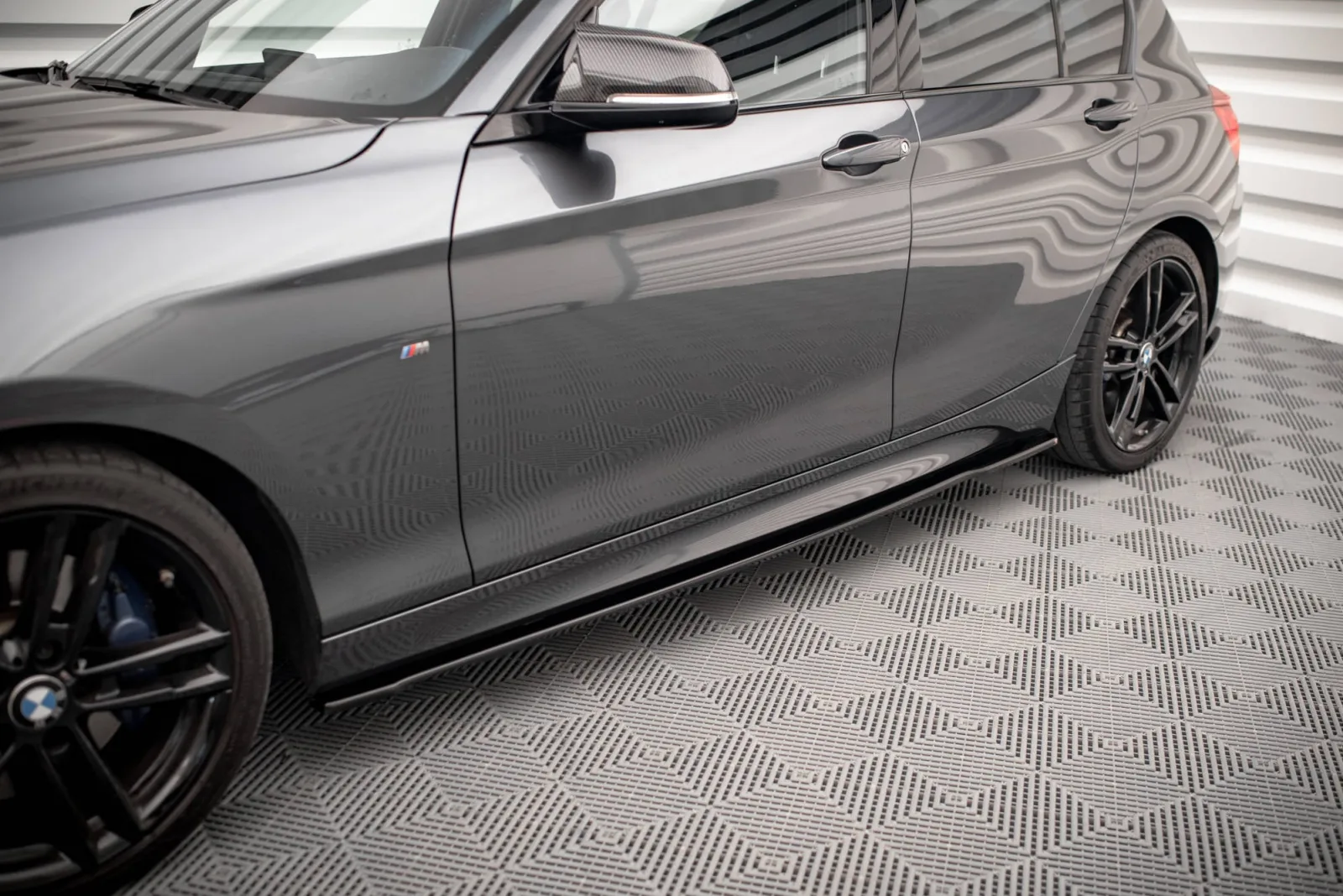 Side Skirts Diffusers V.2 compatible with BMW 1 M135i / M140i / M-Pack F20