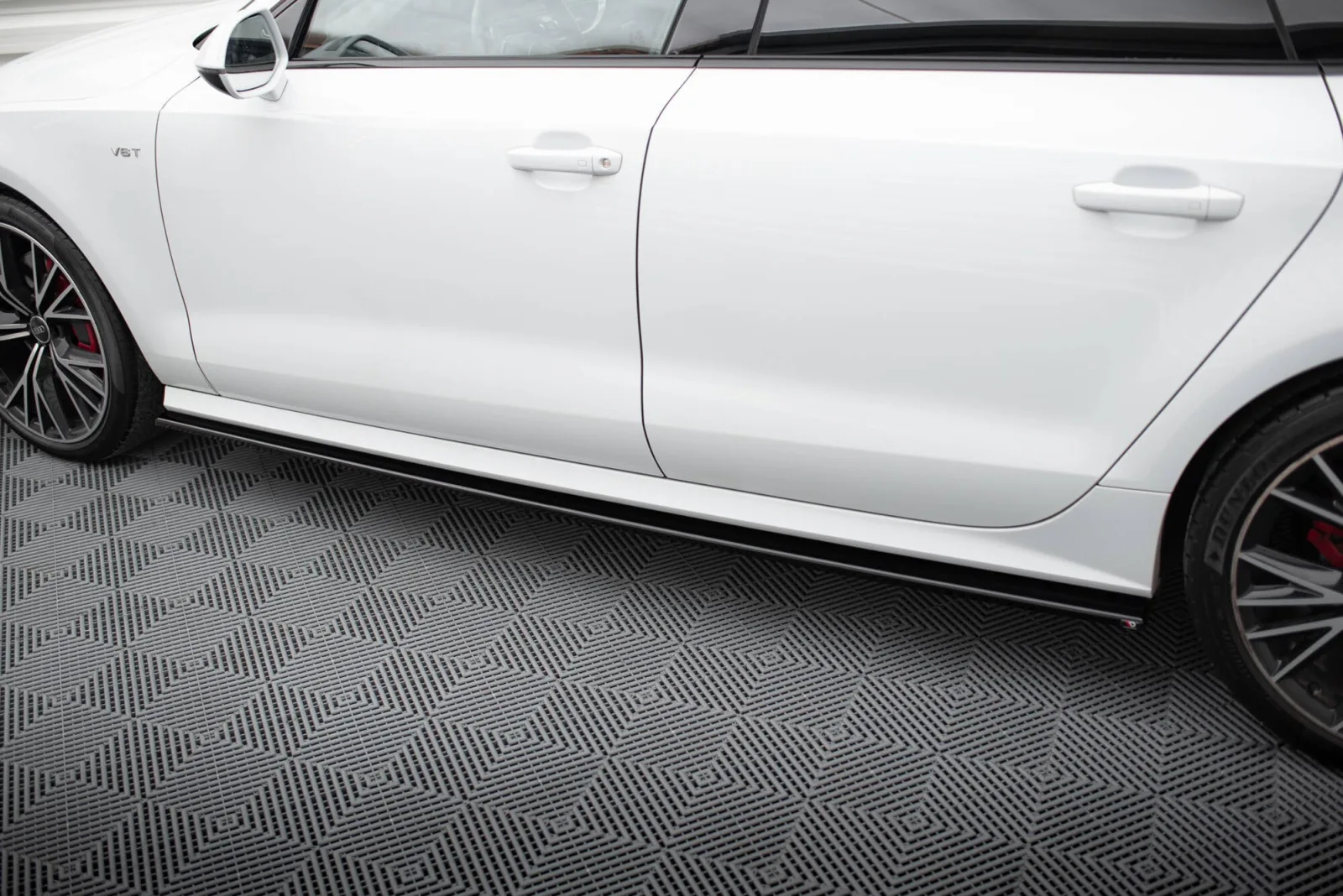 Side Skirts Diffusers compatible with Audi S7 / A7 S-Line C7 FL
